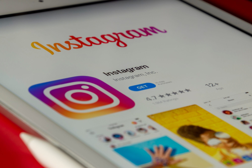 Optimizing Your Instagram Profile for Business Success and Visibility